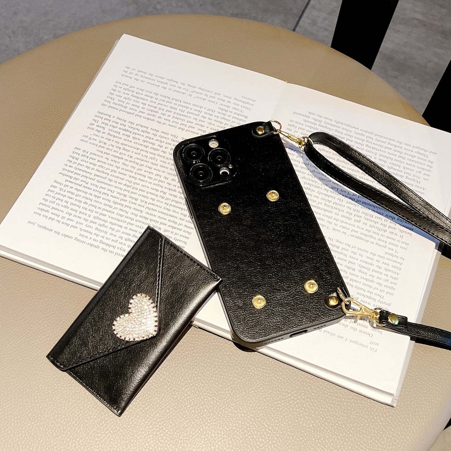 Oriseeasy Pu Cute iPhone Case Wallet with Bling Heart Stone